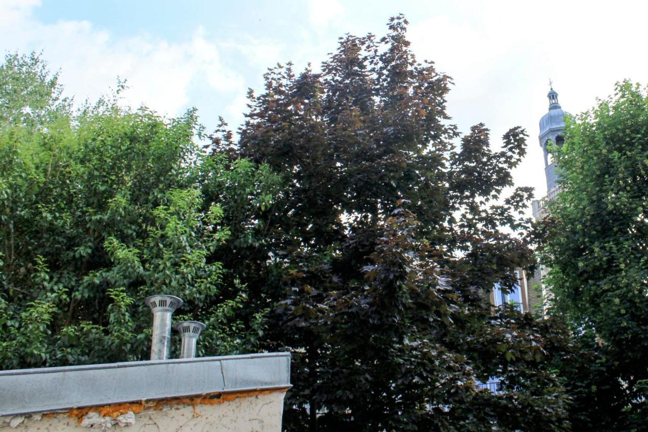Apartamento A Cosy Little Nest In The 5Th Arrondissement París Exterior foto